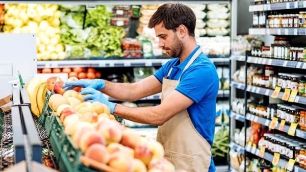 McKinsey & Company: Anul 2023 aduce creşteri ale preţurilor şi schimbări în comportamentul consumatorilor 