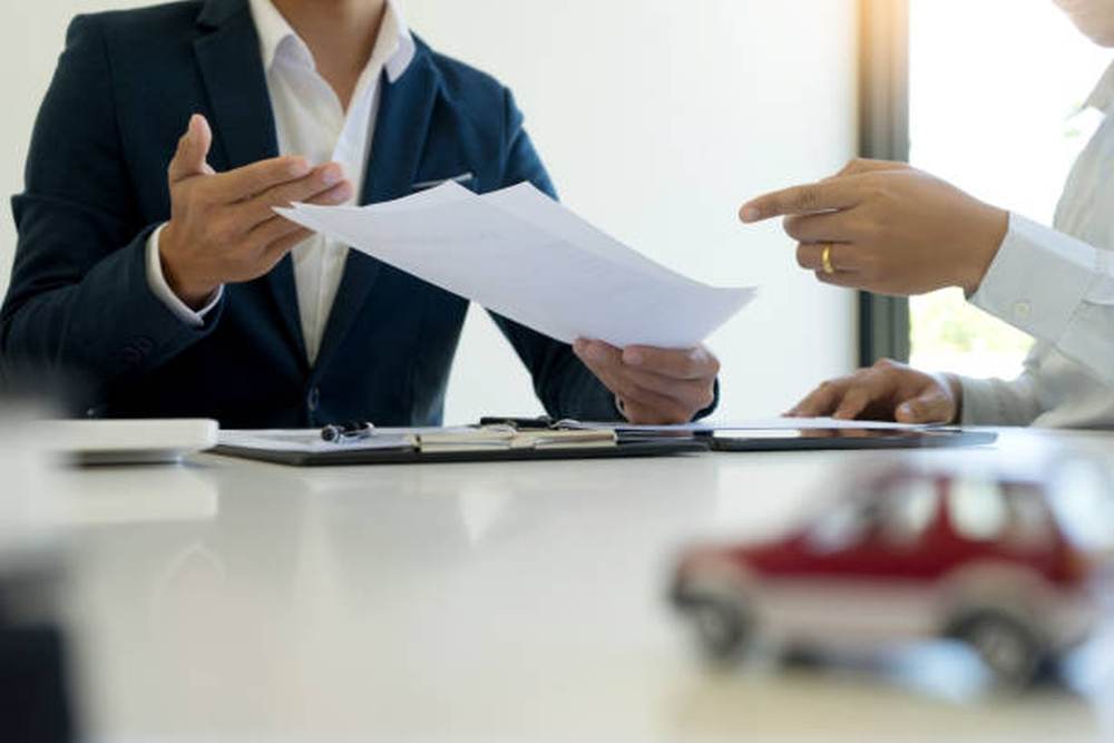 Patronatele şi sindicatele dezaprobă transformarea tichetelor valorice în bani