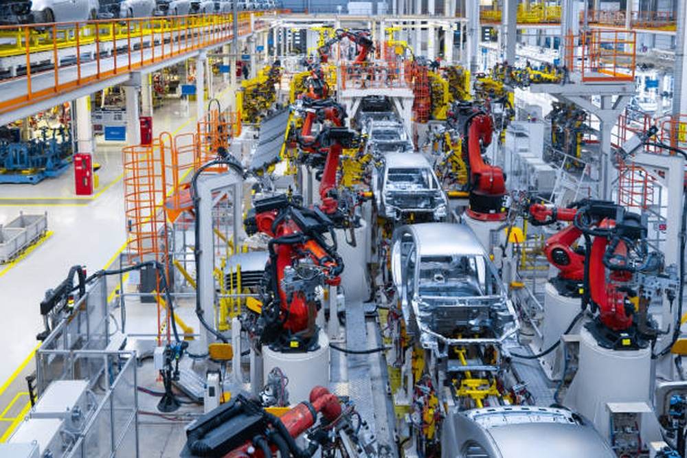 ACAROM: Producţia de autoturisme a scăzut cu 4,5% în perioada iulie-august 2023 în România 