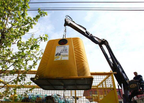 The government misses the start of the great recycling of blankets