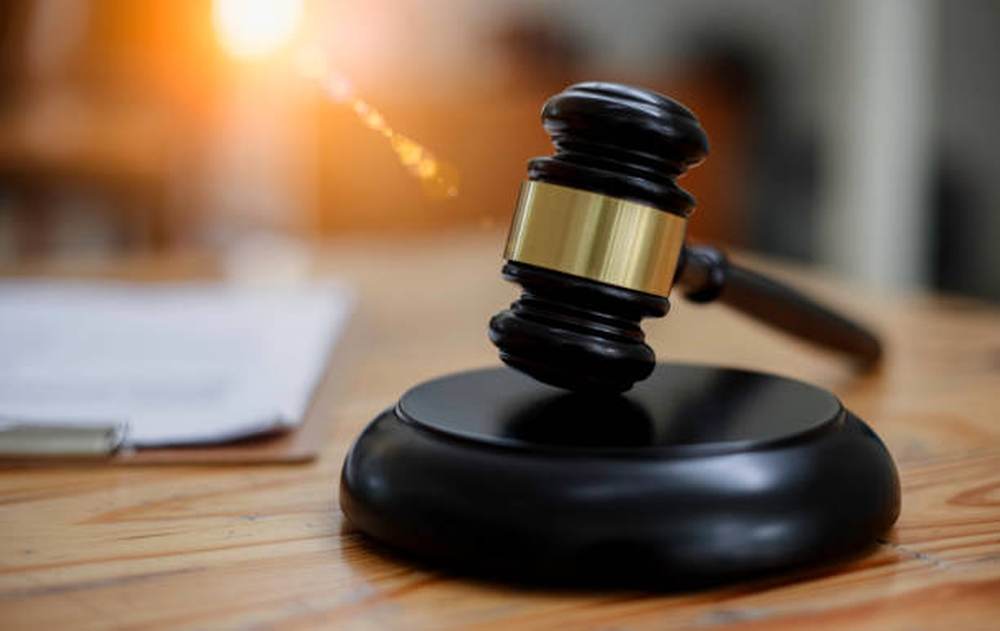 Botoş şi Tomac cer să înceapă o anchetă cu privire la respectarea de către Austria a sancţiunilor împotriva Rusiei