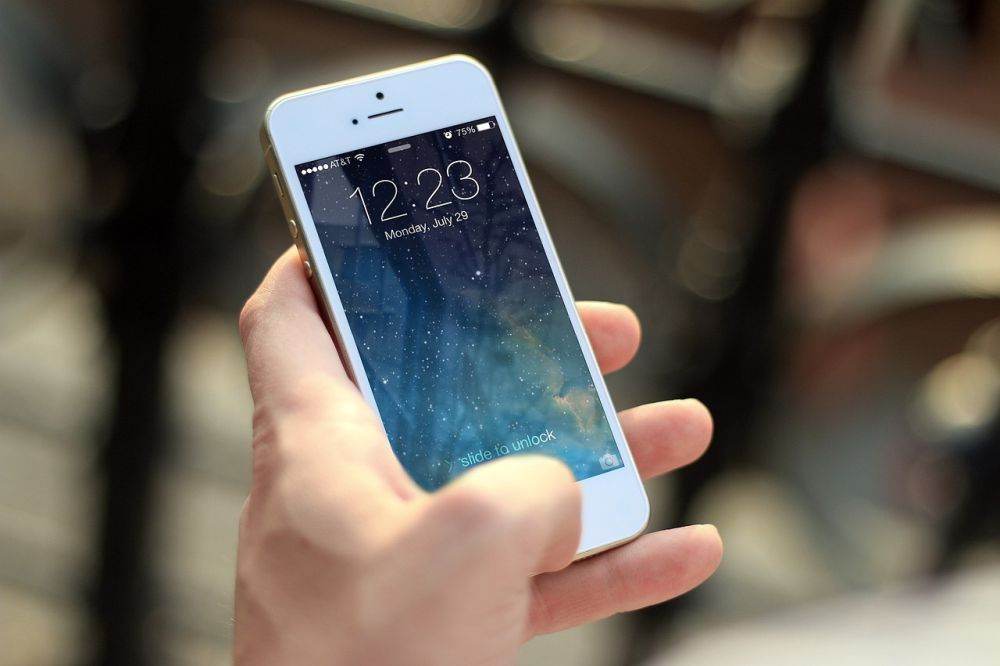 Apple lansează astăzi iOS 17