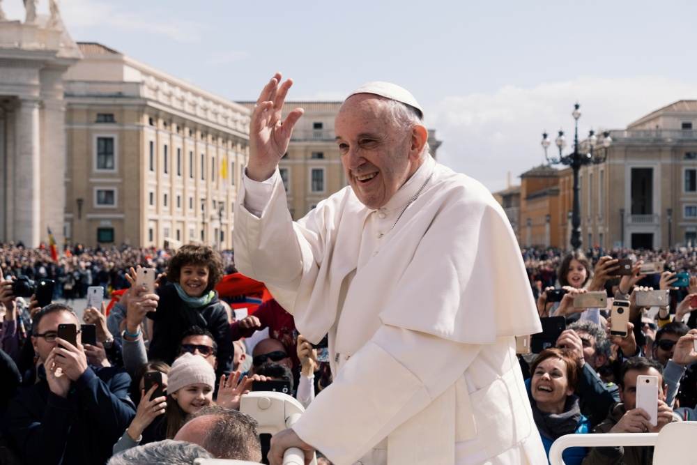 Papa Francisc va merge la Marsilia pentru a susţine cauza migranţilor