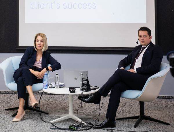 Cerasela Baiculescu, Country Leader IBM Romania and Moldova - Adrian Năstase, Country Leader, President of the Board of Directors of ASEE Solutions Romania