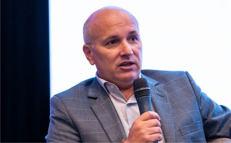 Daniel Bodnar, London Broker: "Cei care investesc trebuie să aibă în vedere şi asigurarea investiţiei"