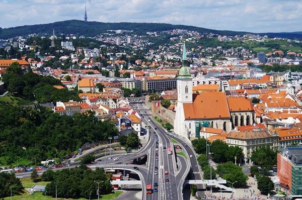 Republica Cehă şi Polonia anunţă controale temporare la graniţa cu Slovacia