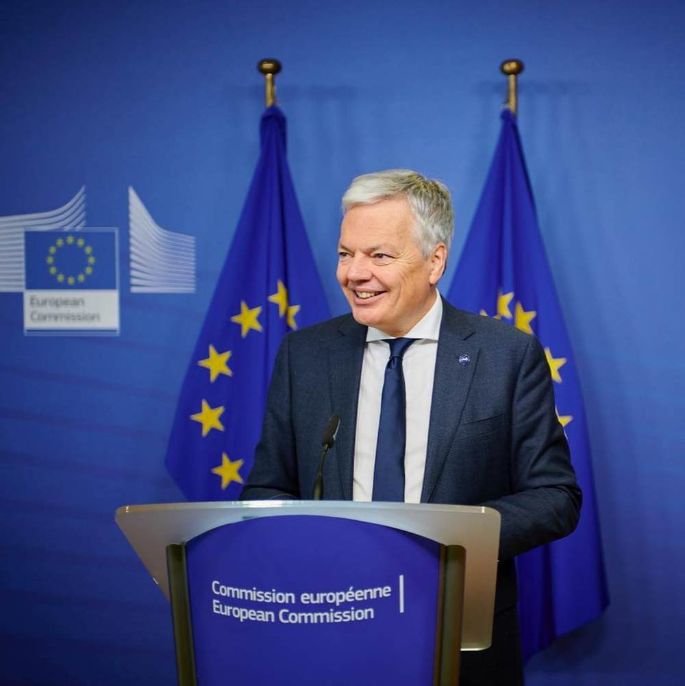 Reynders: "CE a modificat normele privind ajutoarele cu valoare redusă pentru sectorul pescuitului şi acvaculturii"
