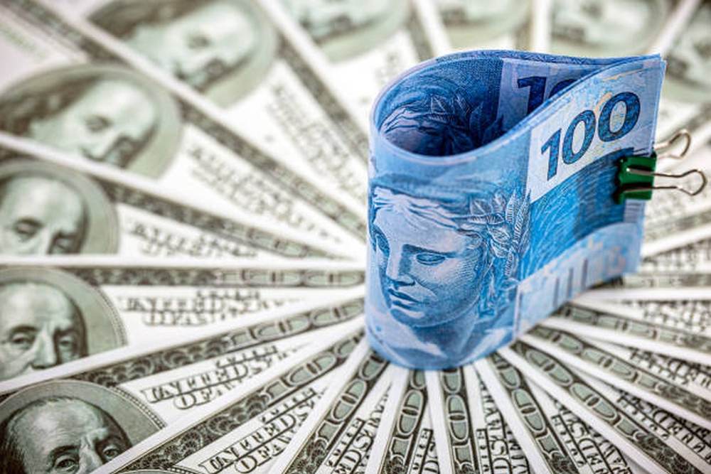 INS: Deficitul balanţei comerciale, în scădere cu 17,2%, în primele opt luni