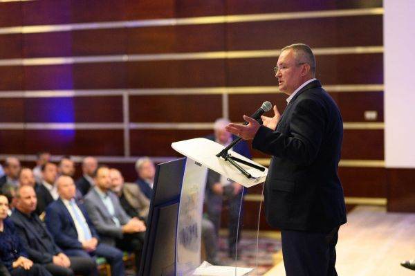 Sursa foto: facebook / Nicolae Ionel Ciucă