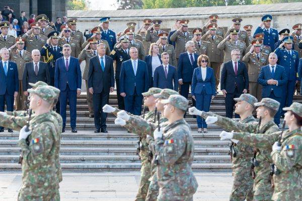 Ziua Armatei, în anonimat