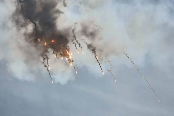 IDF: "Avioanele de luptă israeliene lovesc infrastructura militară Hezbollah"