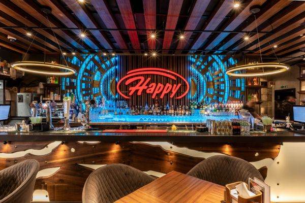 CBRE introduce în România HAPPY Restaurants 