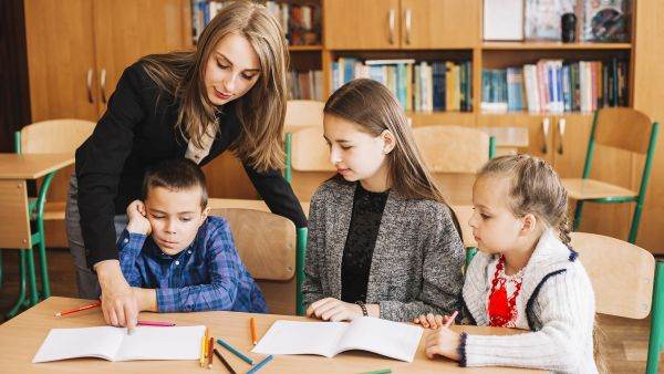 Students support the introduction of declarations of interest for teachers
