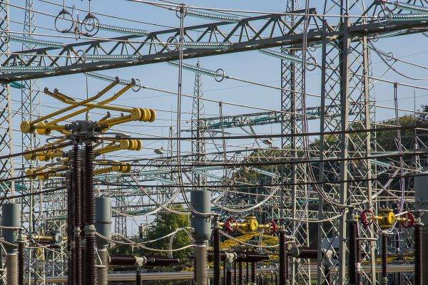 Curtea de Conturi: Ministerul Energiei nu a elaborat noua Strategie Energetică Naţională