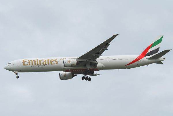 Reuters: Emirates exclude un acord imediat pentru cumpărarea de avioane Airbus A350-1000