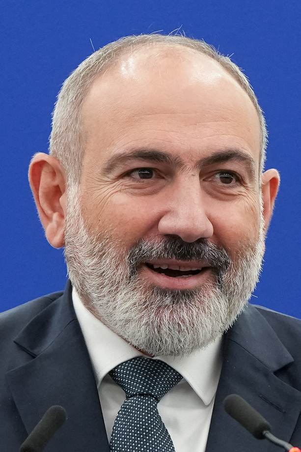 premierul armean Nikol Paşinian