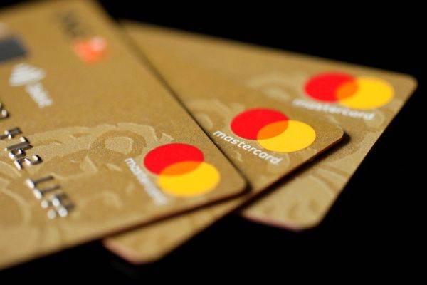 Mastercard Spendingpulse: vânzările de Black Friday din SUA au crescut cu 2,5% faţă de anul trecut