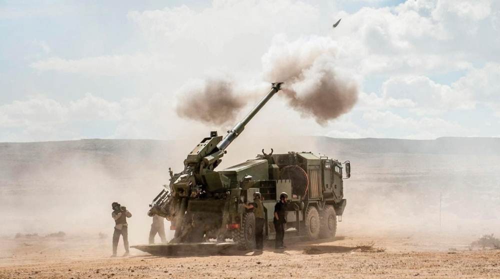 CN ROMARM S.A şi Elbit Systems vor colabora pentru înfiinţarea unui Centru de Excelenţă de Artilerie în România