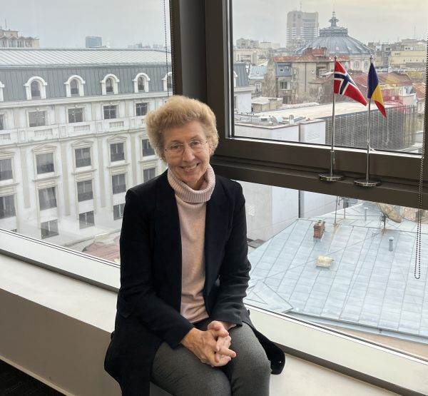 Mesajul Excelenţei Sale, Doamna Siri Barry, Ambasadorul Norvegiei în România, Bulgaria şi Republica Moldova: "Vorbesc mereu cu căldură despre România şi oamenii săi"