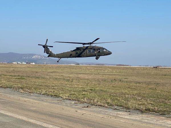 Al cincilea elicopter Black Hawk destinat intervenţiilor în situaţii de urgenţă a ajuns la baza IGAv