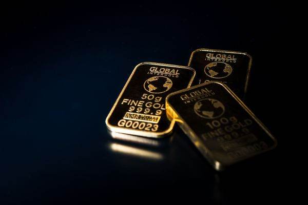 Consiliul Mondial al Aurului: "Geopolitica şi băncile centrale au putea menţine cererea ridicată pentru aur în 2024"