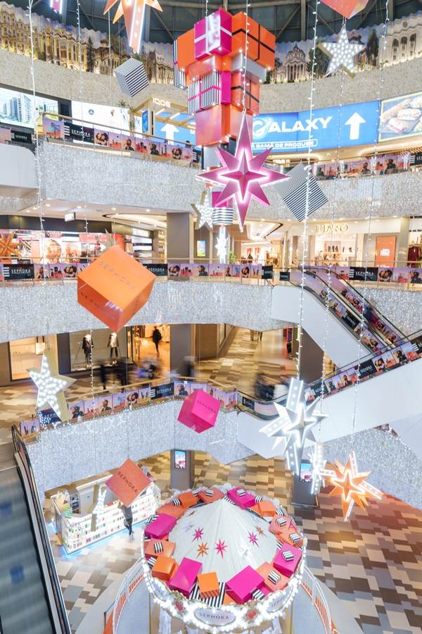 Bucureşti Mall-Vitan anunţă programul de sărbători