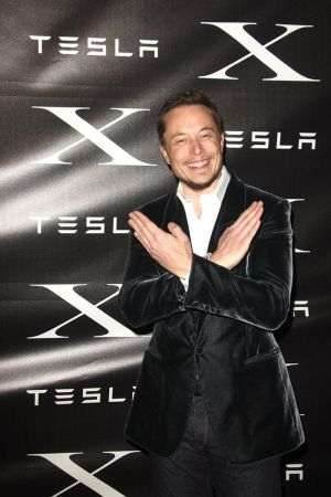 Presă: Platforma X a lui Elon Musk, reclamată în UE că nu respectă regulile de confidenţialitate