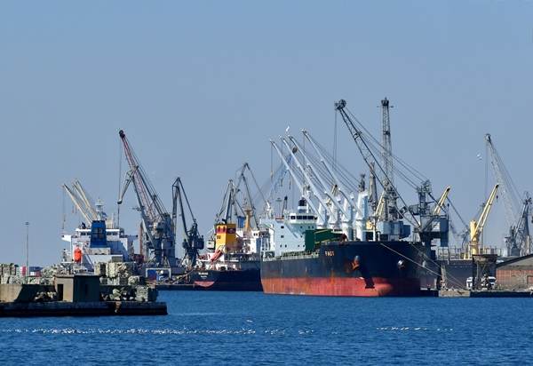 Cerealele ucrainene au generat o activitate record în portul Constanţa