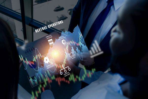 TradeVille: Acţiunile JPMorgan - la maxim istoric, în baza rezultatelor financiare