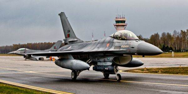 CNN: Administraţia Biden aprobă vânzarea a 40 de avioane de luptă F-16 către Turcia