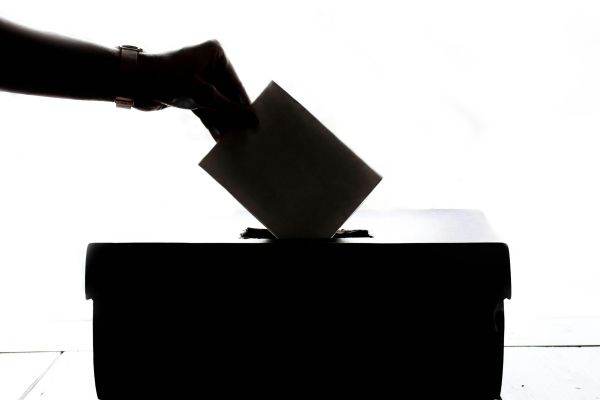 Reuters: Moscova anunţă că ruşii din ţările "neprietenoase" pot vota la scrutinul prezidenţial