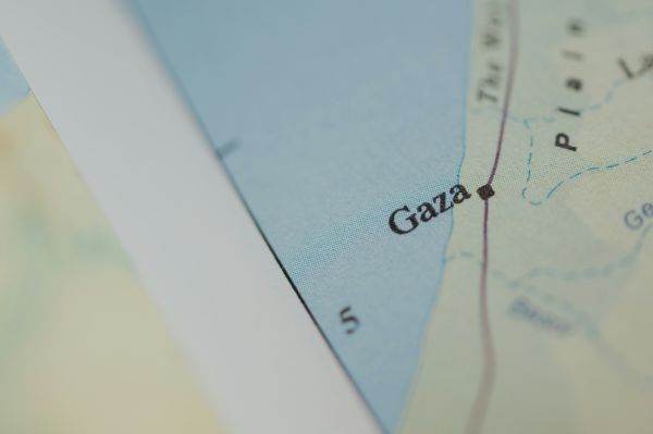 AFP: Trei ostatice israelience acuză Guvernul Netanyahu că nu este interesat de ostaticii din Fâşia Gaza
