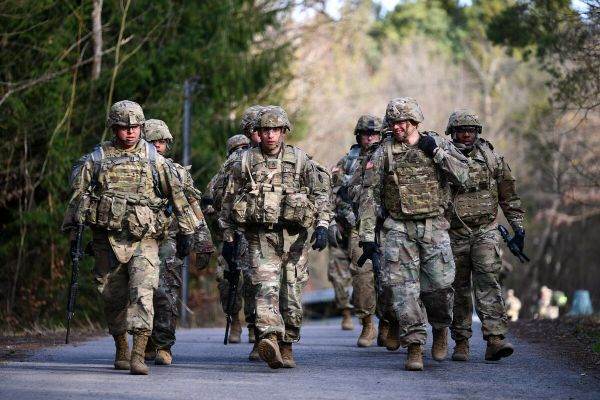 BBC: O grupare militantă irakiană anunţă că suspendă atacurile împotriva SUA