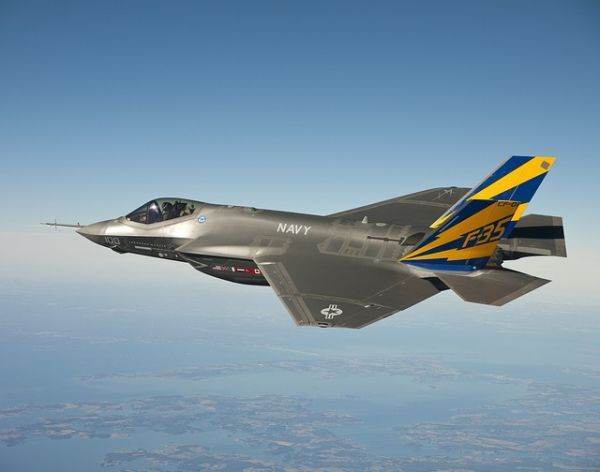 Reuters: Polonia cumpără lansatoare de rachetă pentru nave de la Lockheed Martin