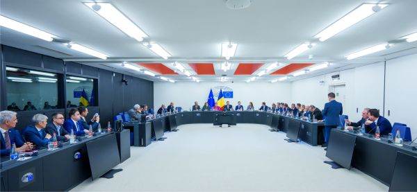 Iohannis, în Parlamentul European: "Instanţa a decis că ASF are dreptate în cazul Euroins"