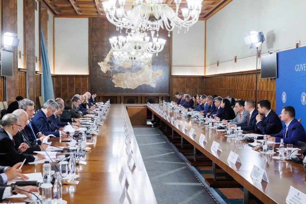 Presa: "Guvernul face ordine în rândul firmelor de recuperare creanţe"