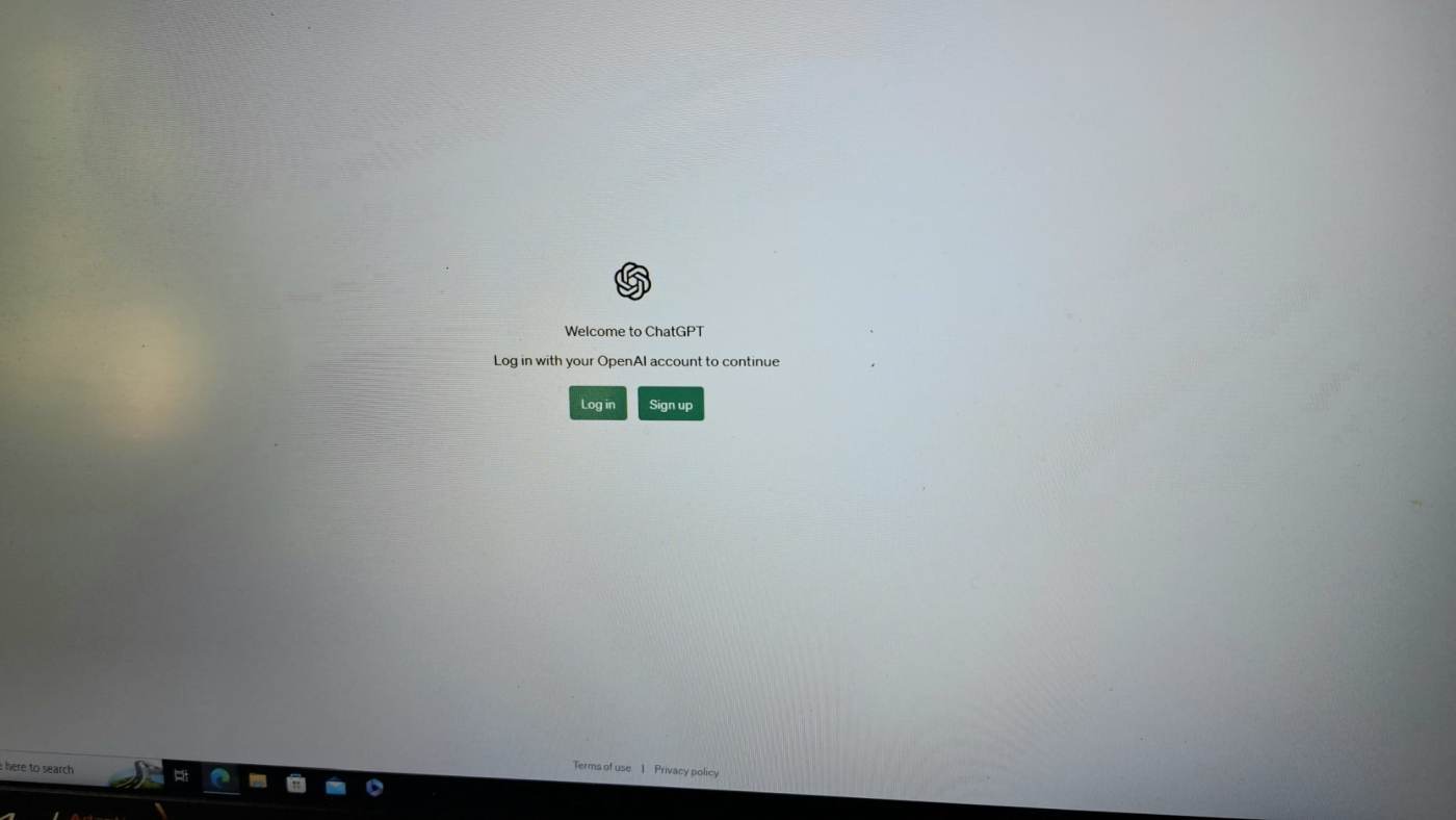 Reuters: SEC investighează dacă investitorii OpenAI au fost induşi în eroare