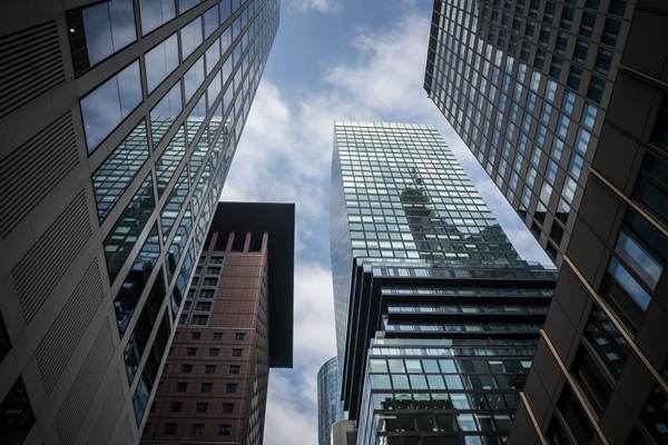 Banca Mondială: Eliminarea inegalităţilor dintre bărbaţi şi femei, posibil să majoreze PIB-ul global cu peste 20%