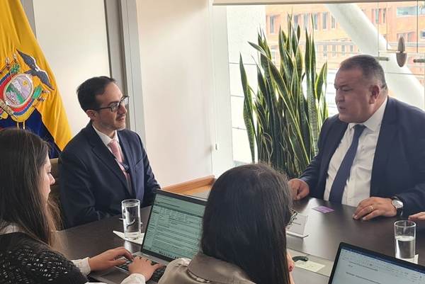 CCIR: România va acorda consultanţă în privinţa modernizării sistemului energetic al Ecuadorului