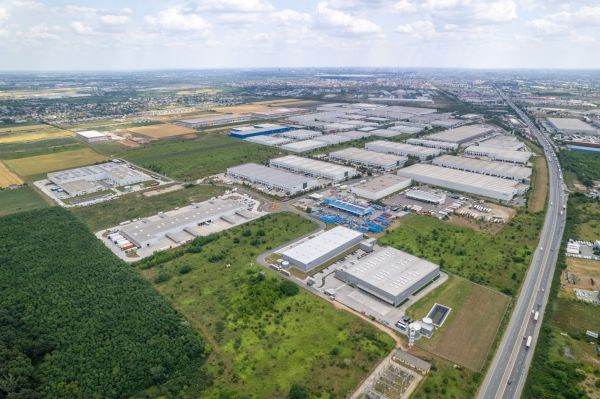 Alpha Bank Romania SA si Alpha Bank SA sprijina finantarea a 40 de cladiri logistice si industriale verzi detinute de CTP Romania