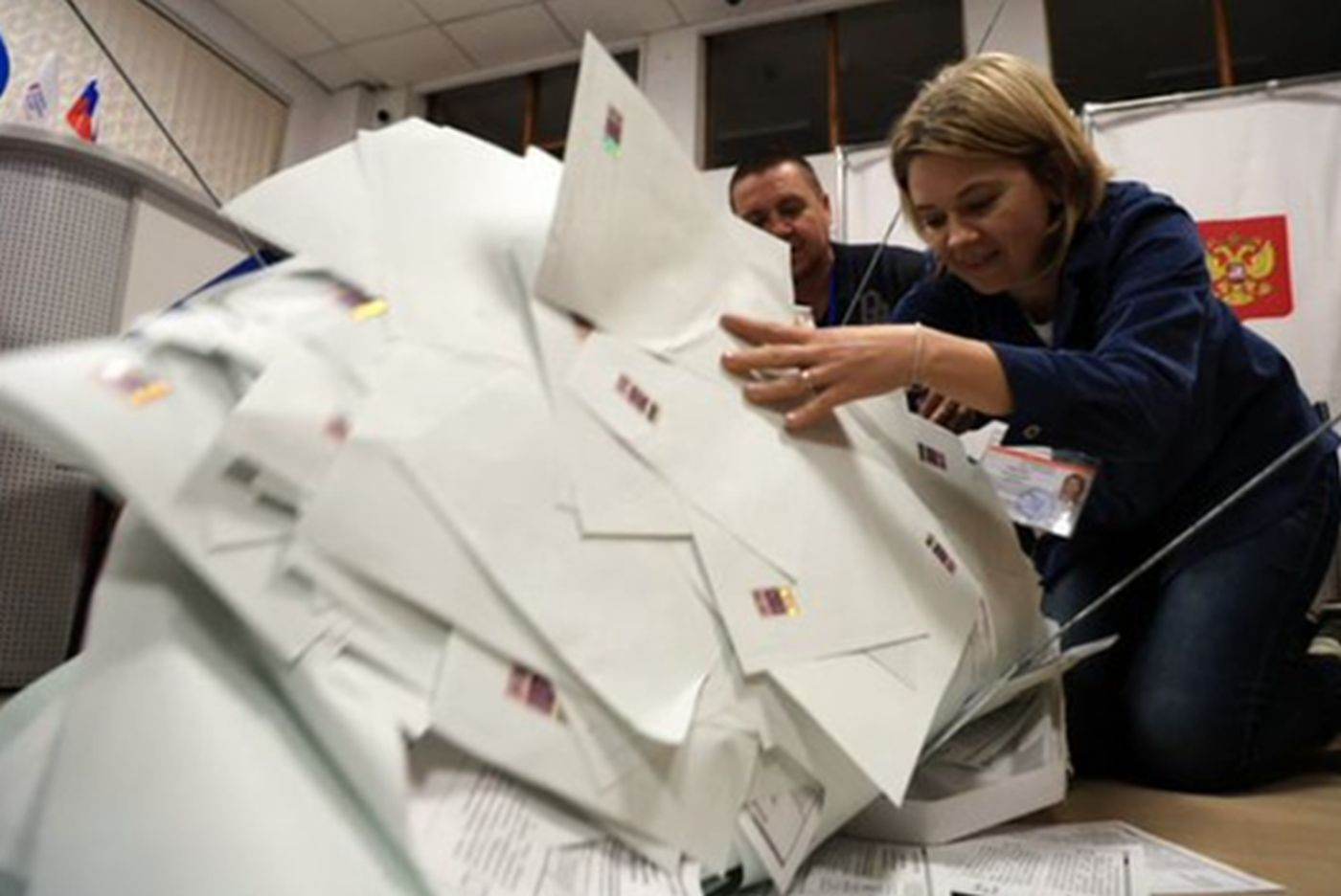 O femeie a fost condamnată pentru că a scris "Nu războiului" pe buletinul de vot în alegerile prezidenţiale ruse la Sankt Petersburg