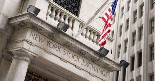 CNBC: Preţul acţiunilor companiei de social media a lui Donald Trump a crescut cu peste 50% la debutul pe Wall Street