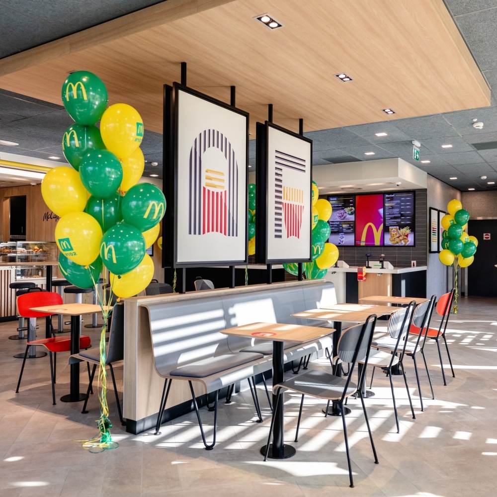 McDonald's în România depăşeşte pragul de 6.000 de angajaţi