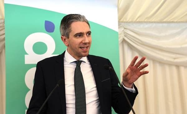 Sursa foto: Platforma X Simon Harris
