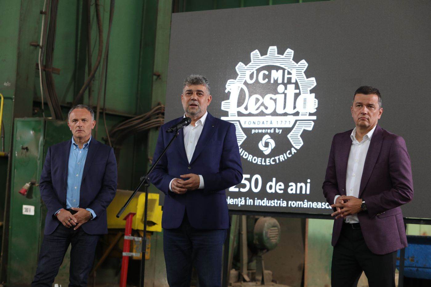Primul-ministru Marcel Ciolacu a efectuat o vizită de lucru la Uzina de Construcţii Maşini Hidroenergetice SRL
