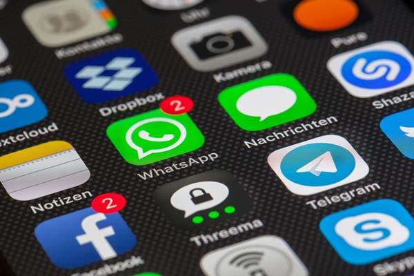 Surse: Apple şi Meta Platforms, posibil să fie acuzate pentru nerespectarea unor reguli ale Uniunii Europene
