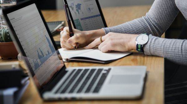 Sumă record: Finanţele au strâns 3,2 miliarde lei prin oferta Fidelis