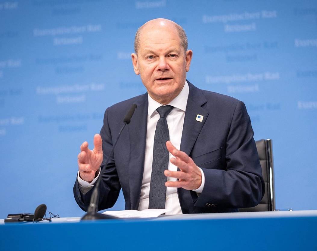Scholz promite intensificarea deportărilor şi reducerea imigraţiei ilegale, după atacul de la Solingen