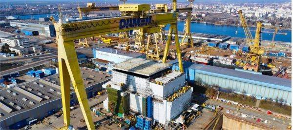 During all this time, the Damen Galati Shipyard has built several logistic support ships for the Royal Dutch Naval Forces, patrol ships (corvettes) for the Pakistani Navy, but also for the Mexican Naval Forces and the Portuguese Naval Forces.