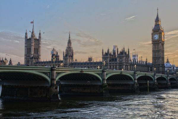 AFP: Doi morţi în urma unor atacuri separate la Londra, la carnavalul de la Notting Hill